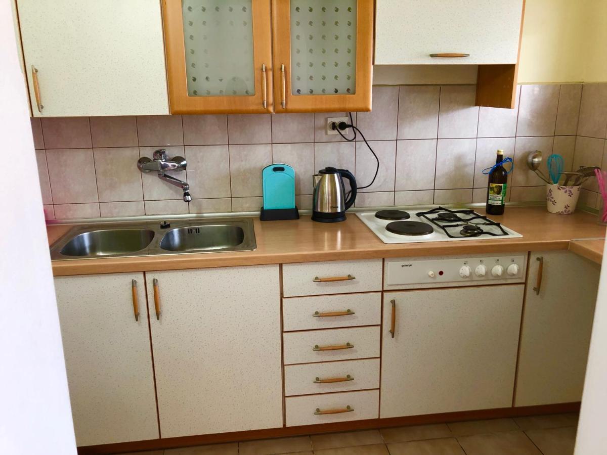 Anton Apartment