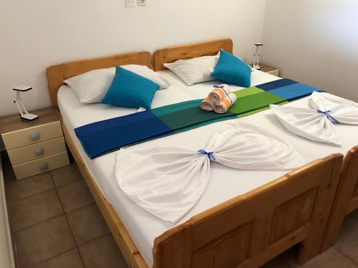 Anton Apartment